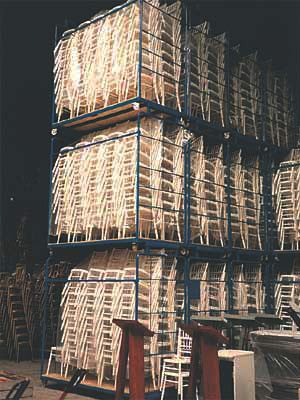 Exemple de stockage compact, dynamique, offrant une grande souplesse d'utilisation de l'entrepôt